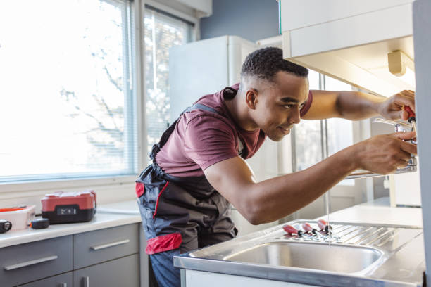 Best Shower Repair Services  in Chisholm, MN